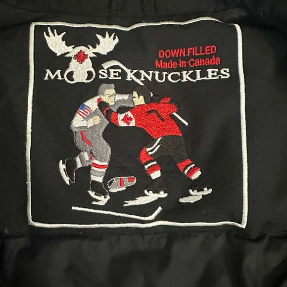 Moose Knuckles Women’s Stirling Parka - Picture 5 of 6